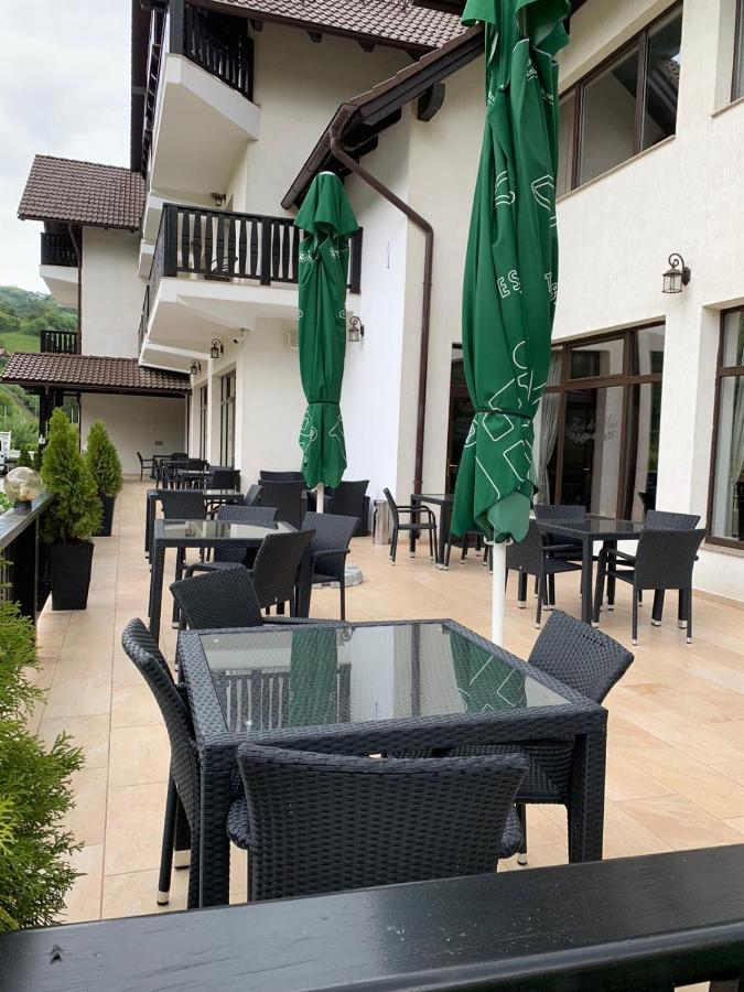 Flori De Mar Hotel Poiana Marului  Ngoại thất bức ảnh