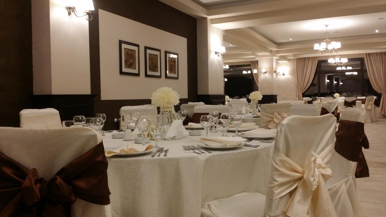 Flori De Mar Hotel Poiana Marului  Ngoại thất bức ảnh