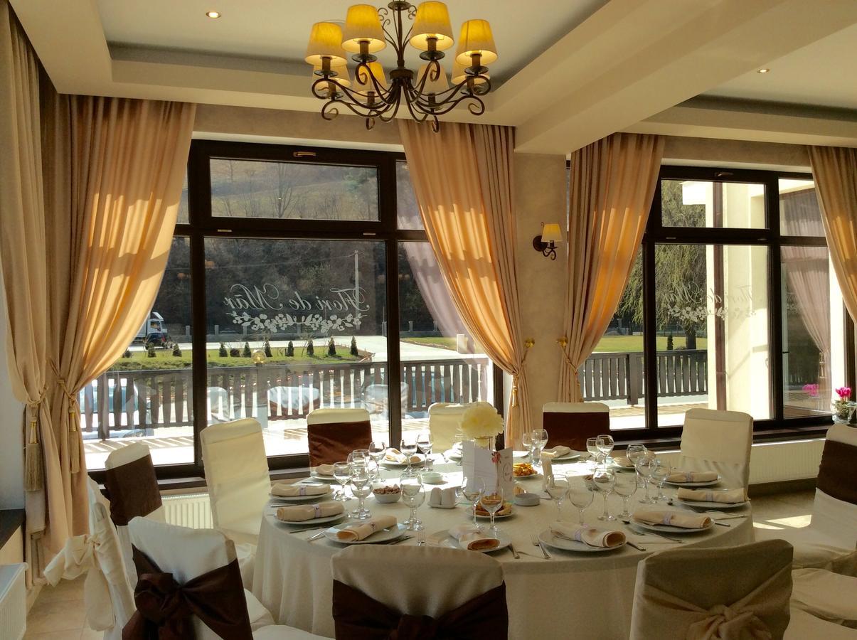 Flori De Mar Hotel Poiana Marului  Ngoại thất bức ảnh