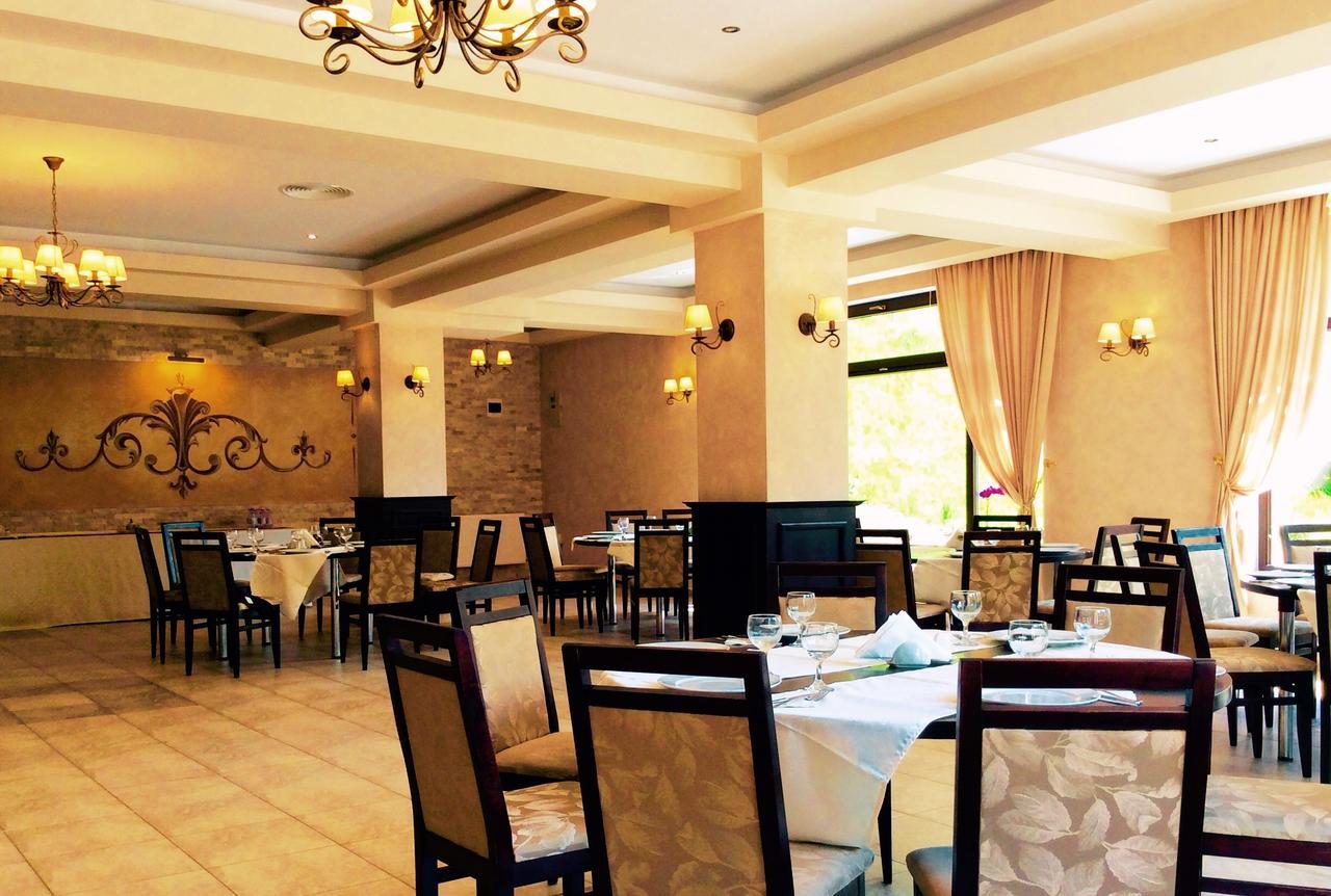 Flori De Mar Hotel Poiana Marului  Ngoại thất bức ảnh